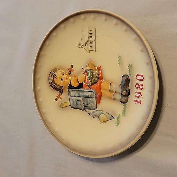 M.J. HUMMELS 1980'S - Picture 2 of 8